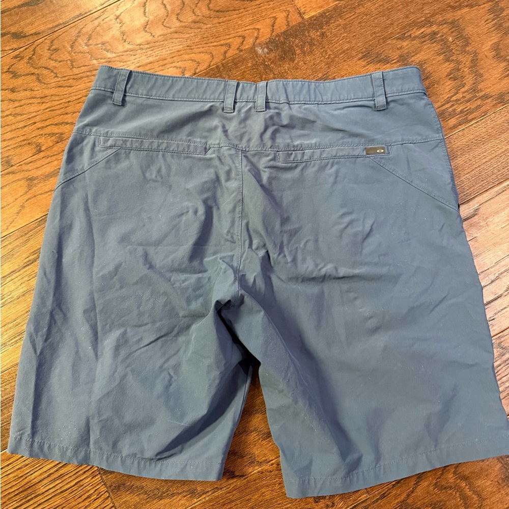 Oakley Men's Athletic Shorts in dusty blue size 36 - Picture 3 of 7